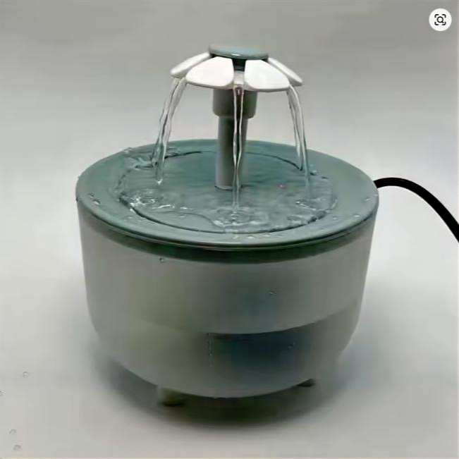 Automatic Pet Water Fountain – 1.2L with Filter, USB Rechargeable
